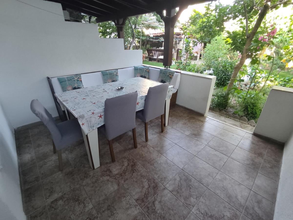 Apart Turgutreis Luaran gambar